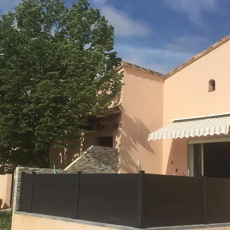 Les Bougainvillees De Camargue Prázdninový dům