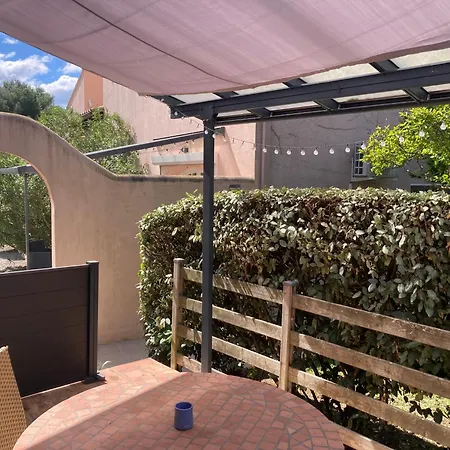 Prázdninový dům Les Bougainvillees De Camargue *