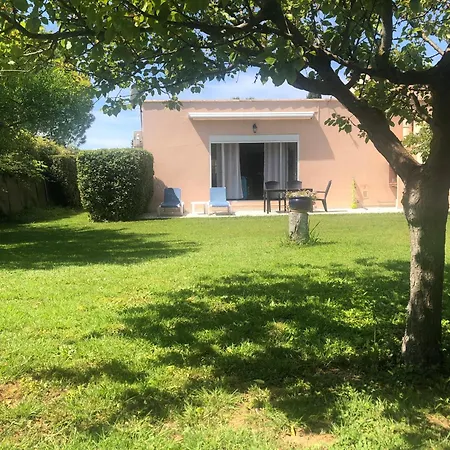 Holiday home Les Bougainvillees De Camargue