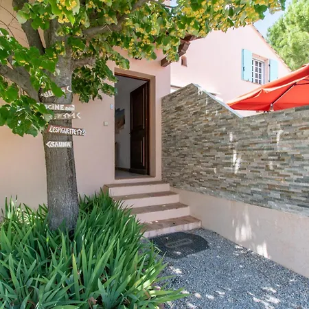 Holiday home Les Bougainvillees De Camargue Villetelle