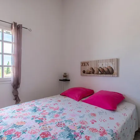 Les Bougainvillees De Camargue Villetelle