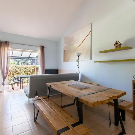 Les Bougainvillees De Camargue Holiday home *