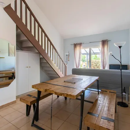 Les Bougainvillees De Camargue Holiday home Villetelle