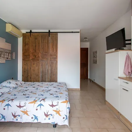 Les Bougainvillees De Camargue Holiday home *