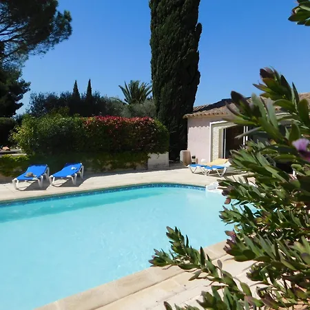 Prázdninový dům Les Bougainvillees De Camargue