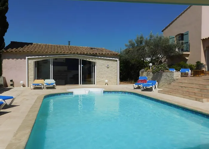 Les Bougainvillees De Camargue Villetelle
